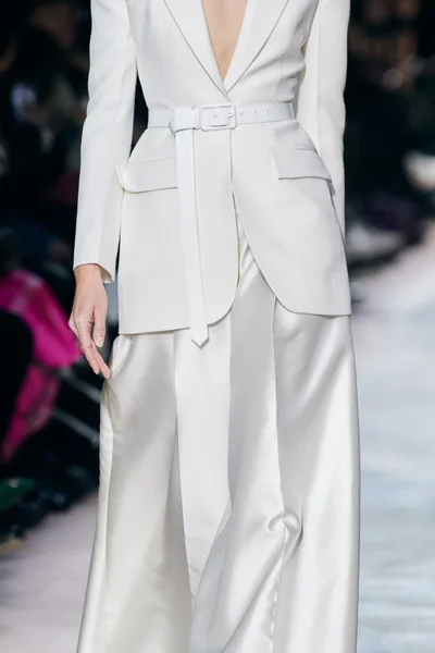 Look 2